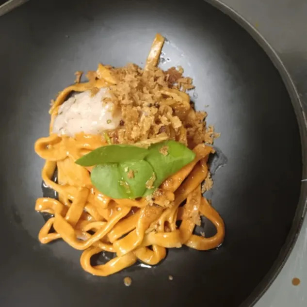 Image alt description