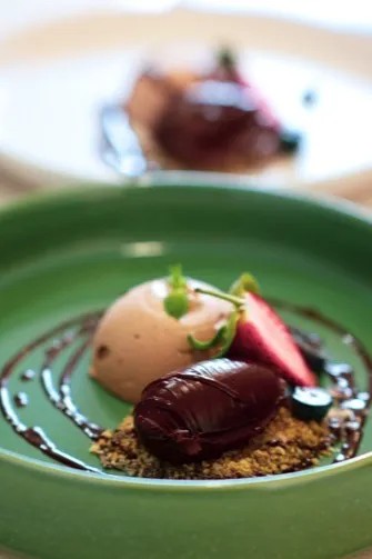 Image alt description