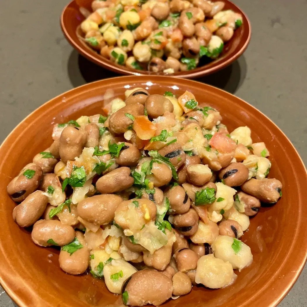 Image alt description