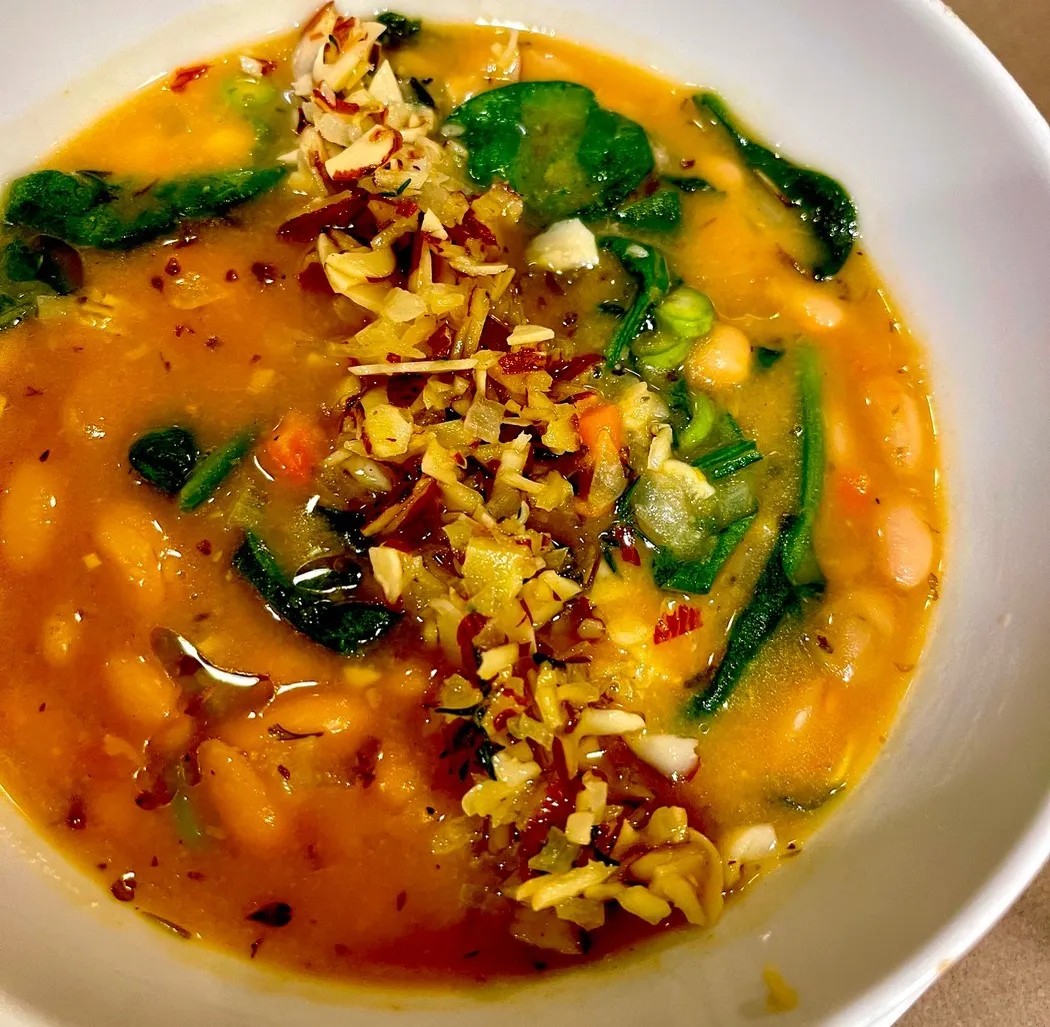 Image alt description