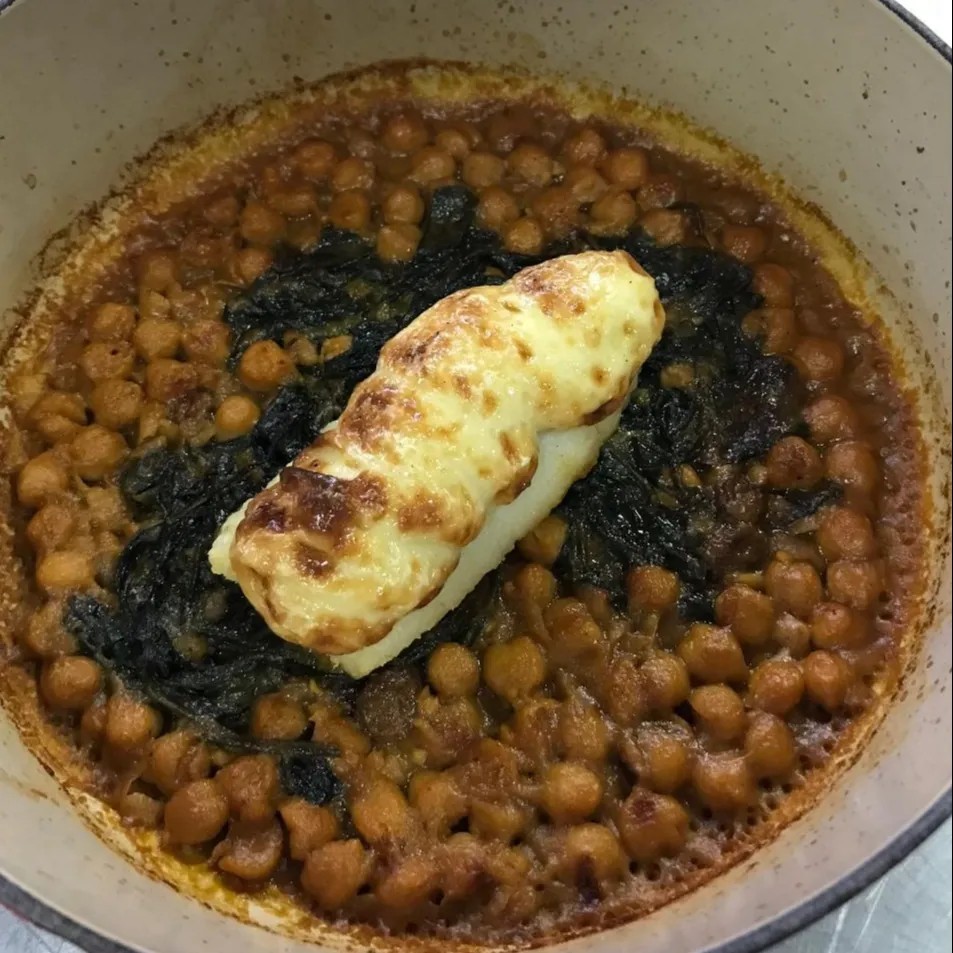 Image alt description