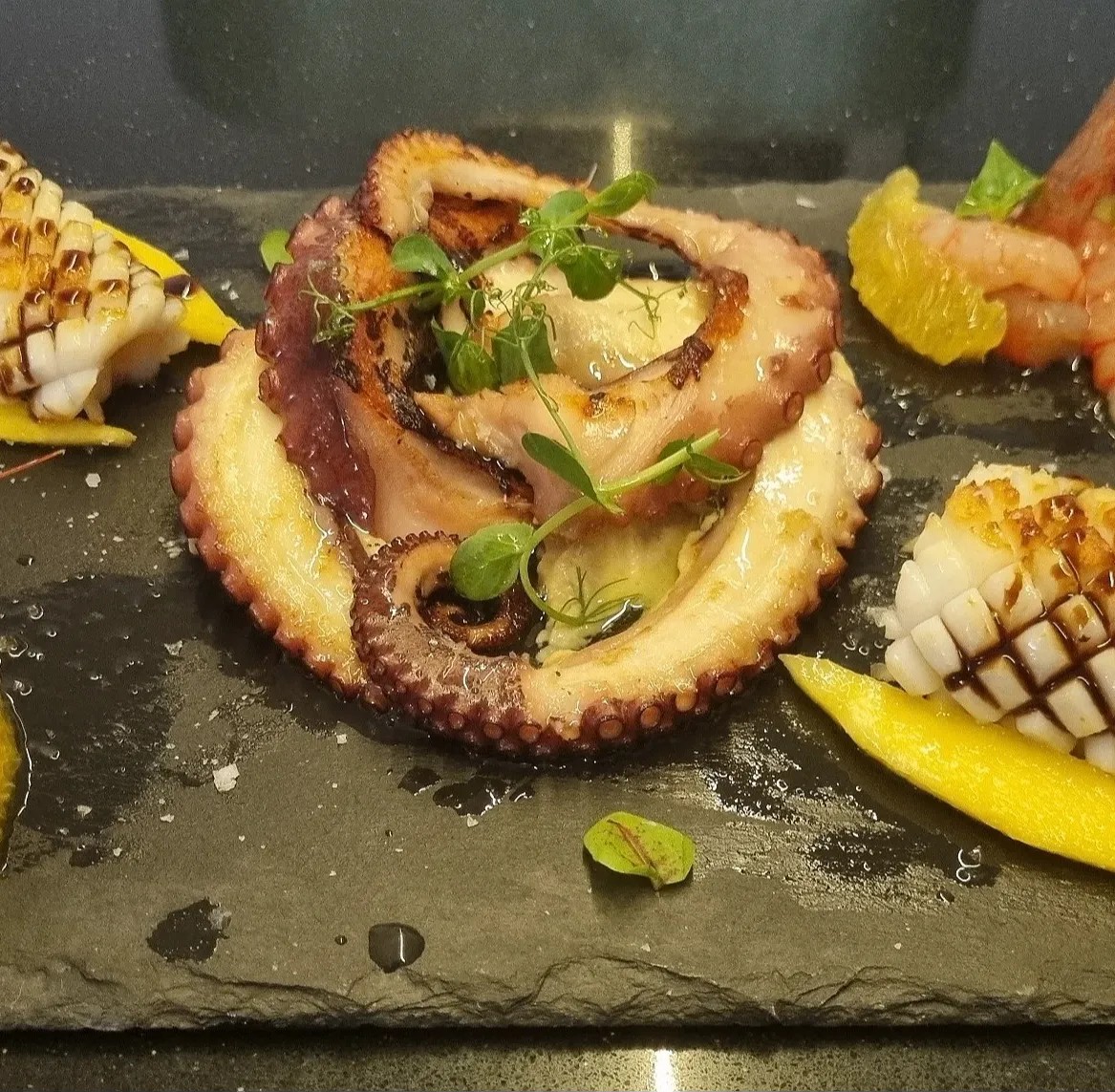 Image alt description