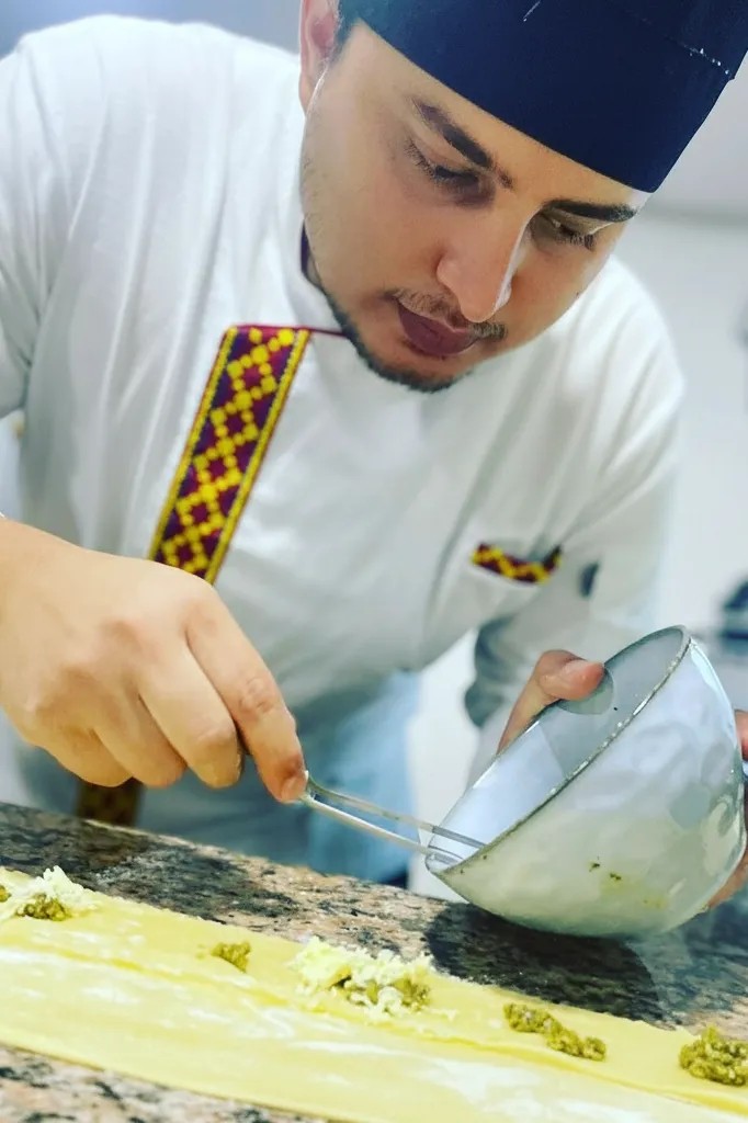 Image alt description