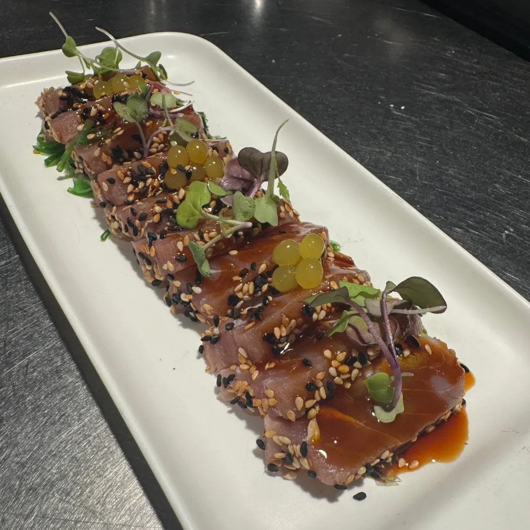 Image alt description