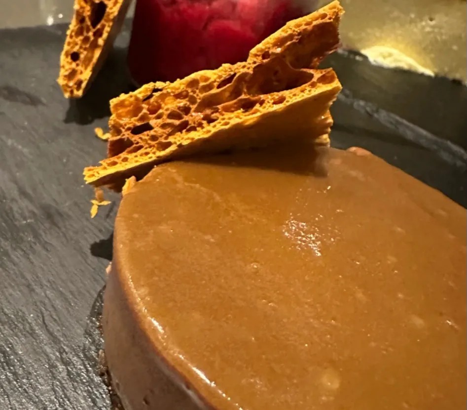 Image alt description