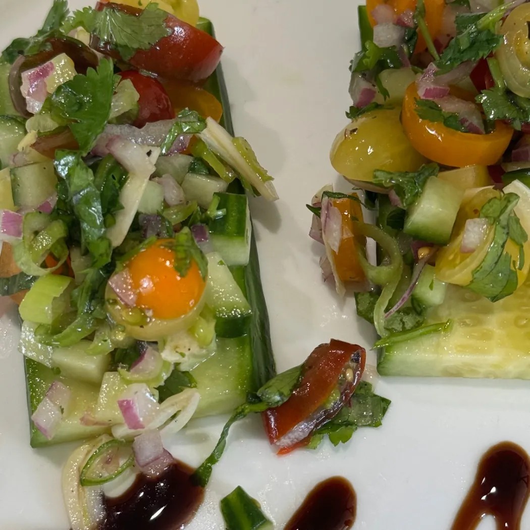 Image alt description