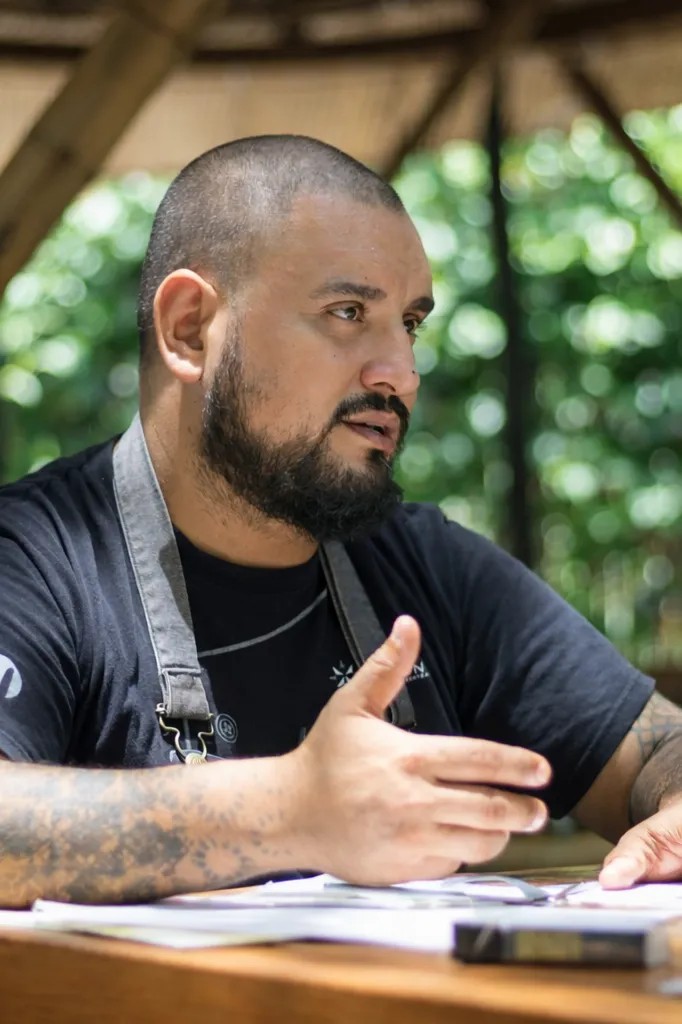 Image alt description