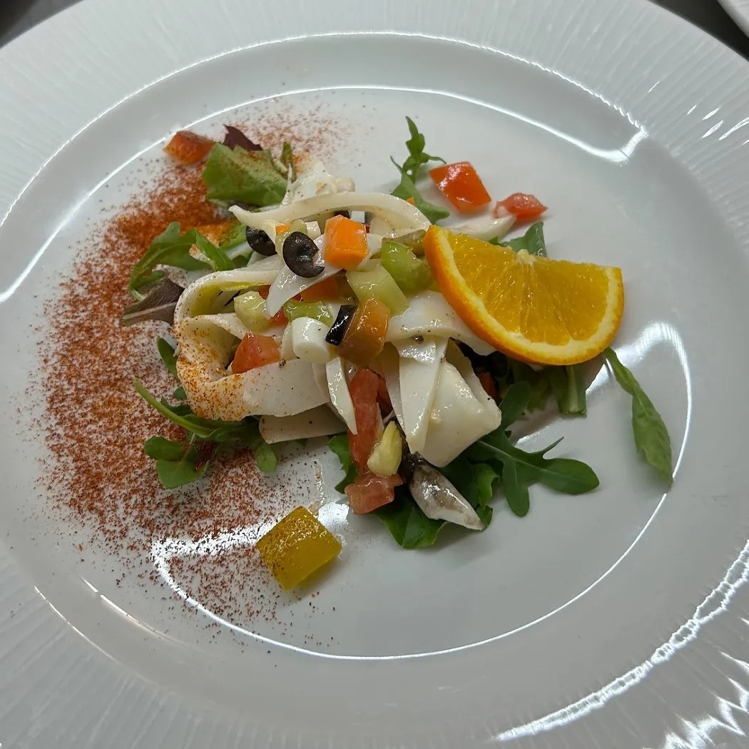 Image alt description