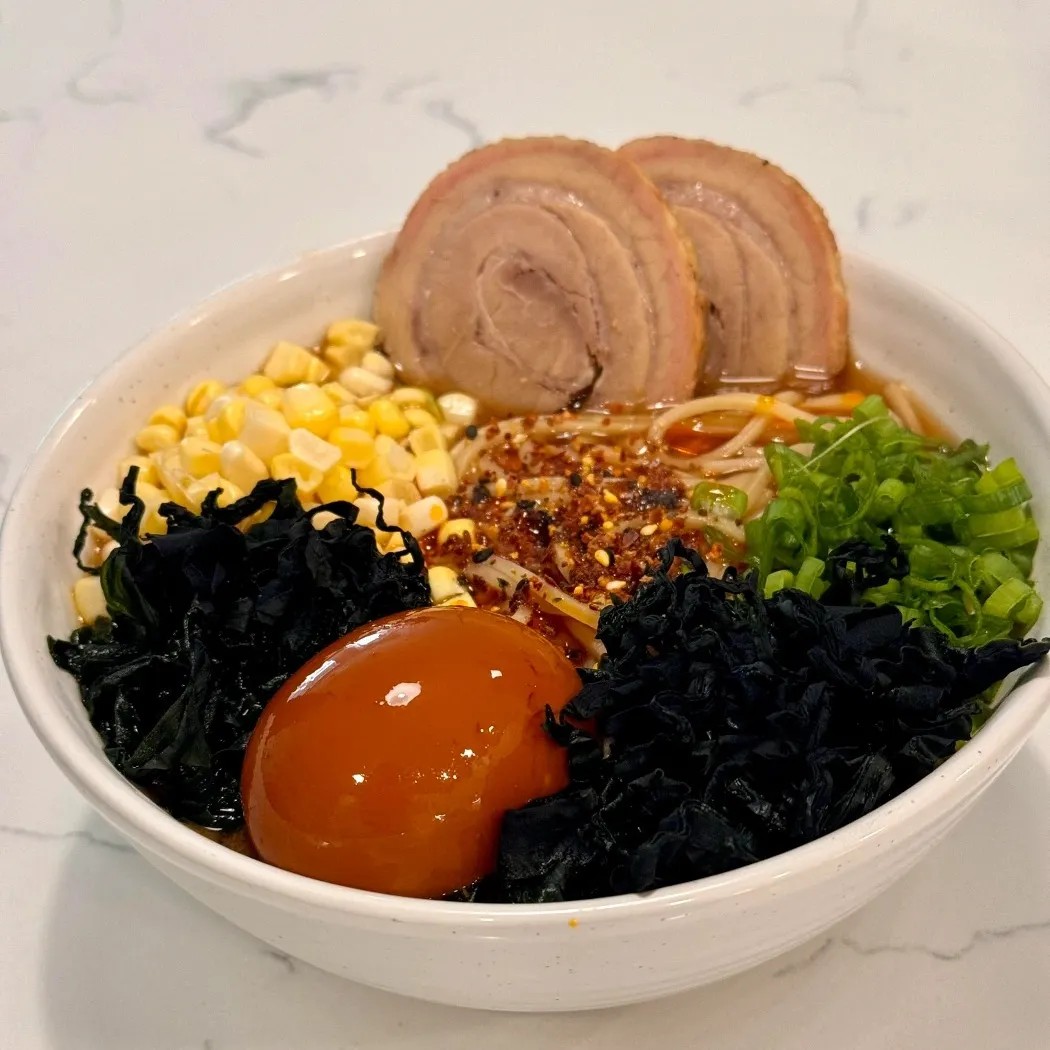 Image alt description