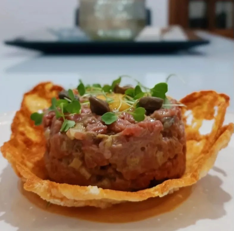 Image alt description