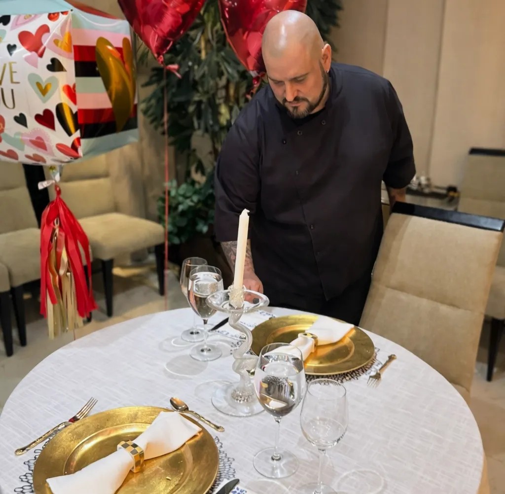 Image alt description