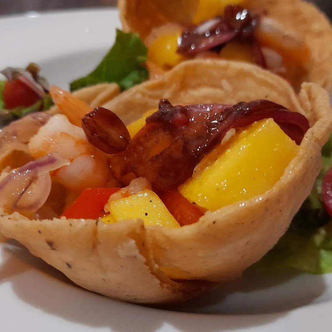 Image alt description