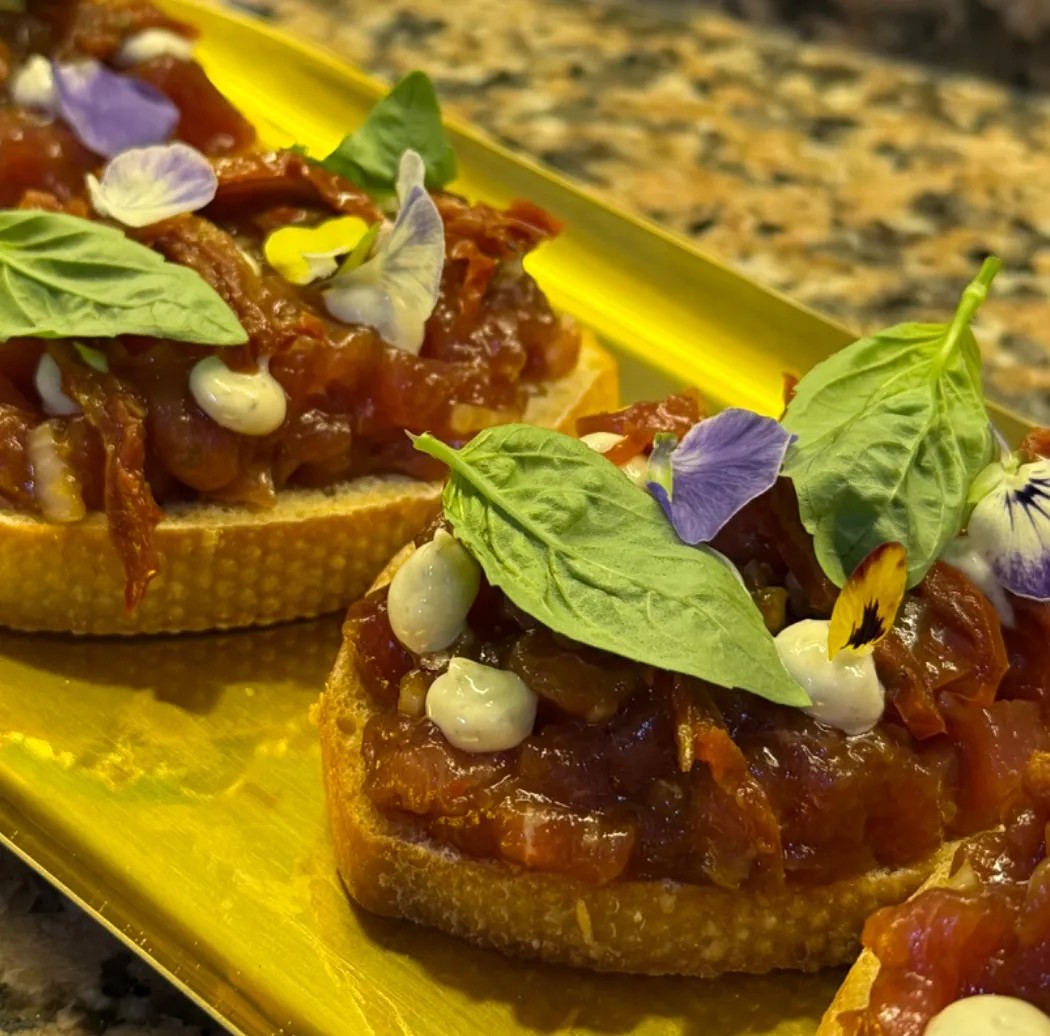 Image alt description