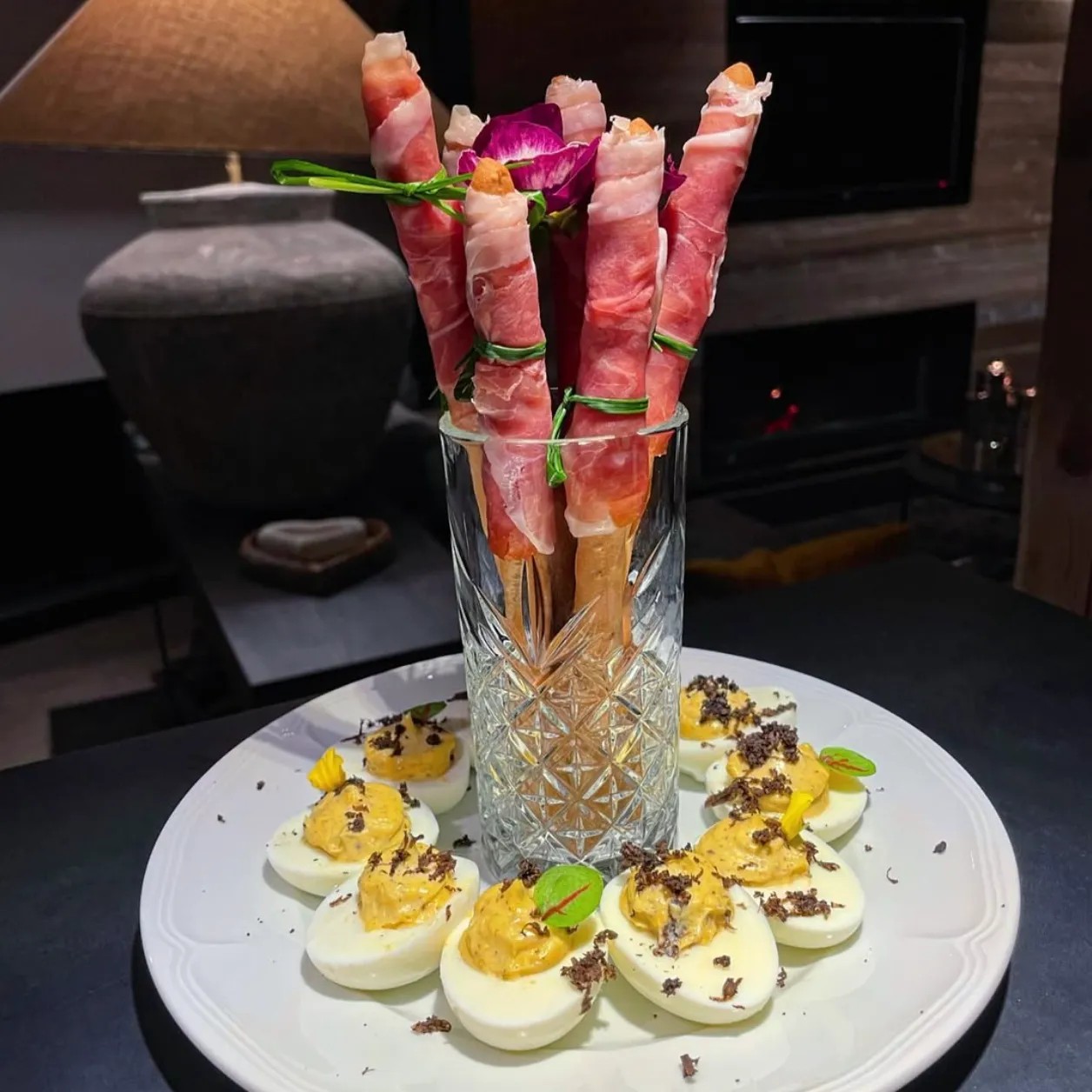 Image alt description