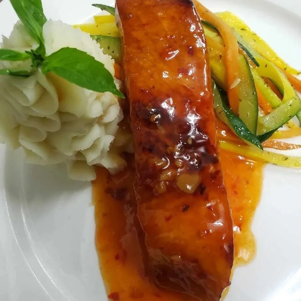 Image alt description