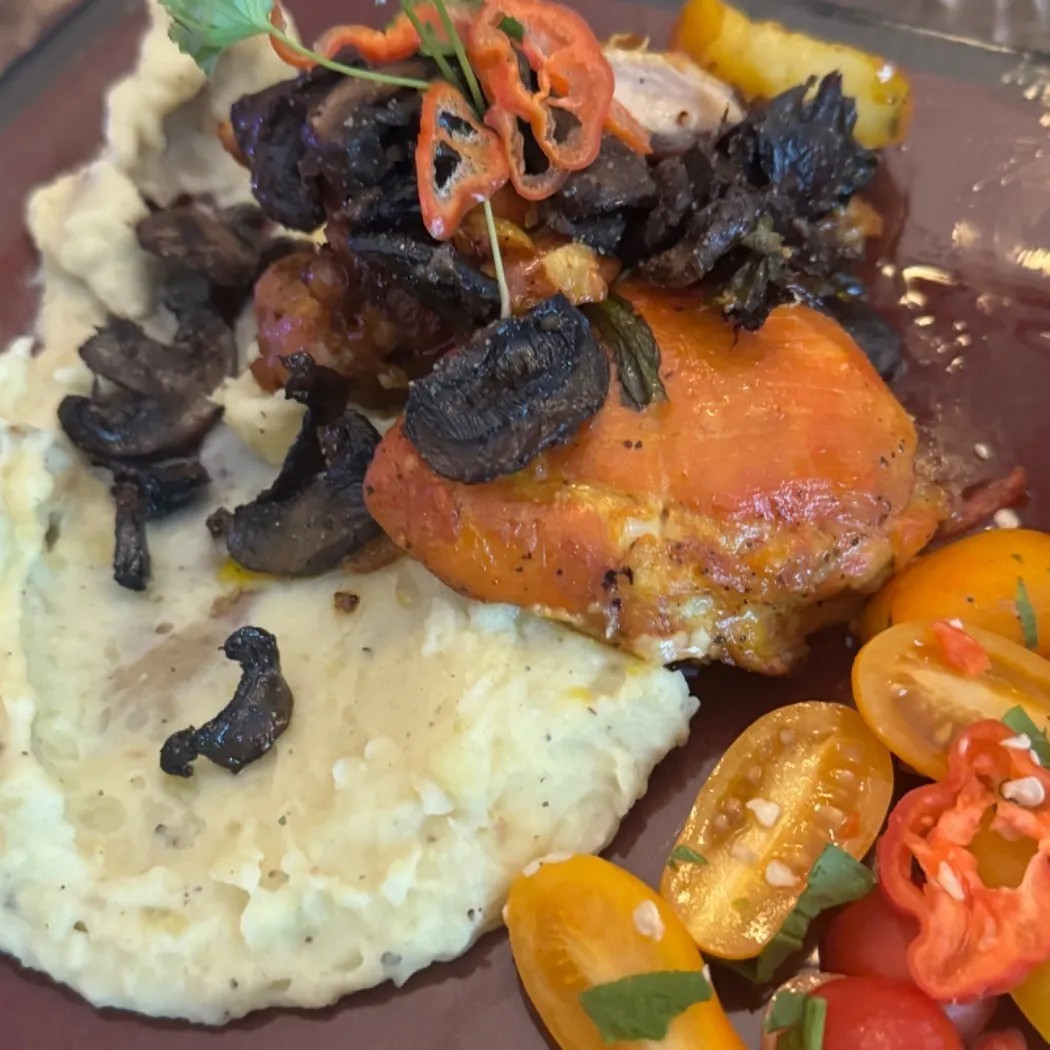 Image alt description