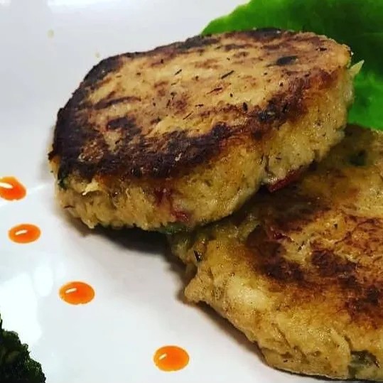 Image alt description