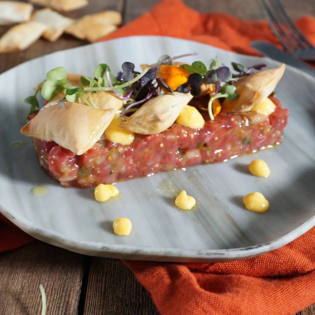 Image alt description