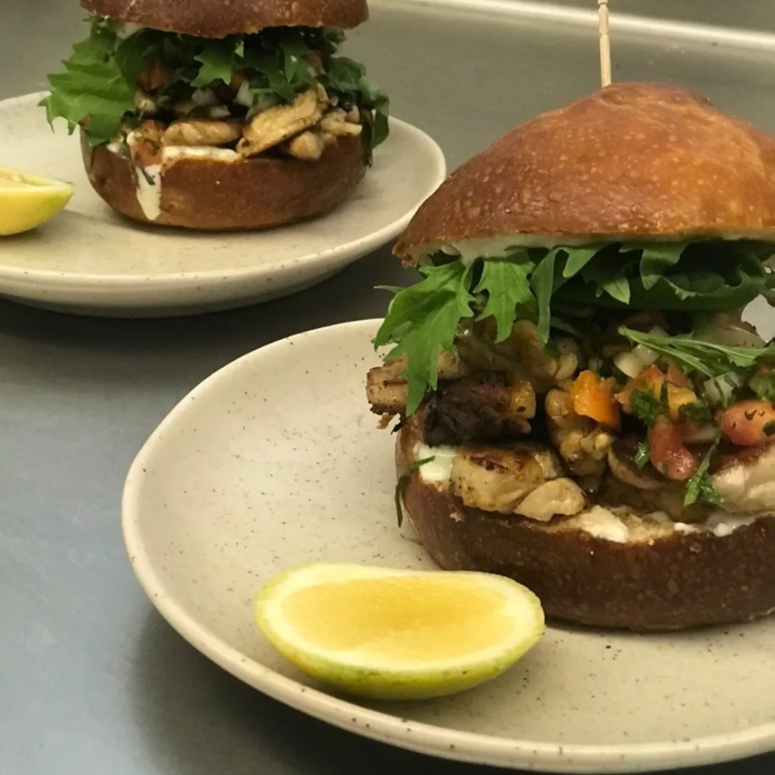 Image alt description