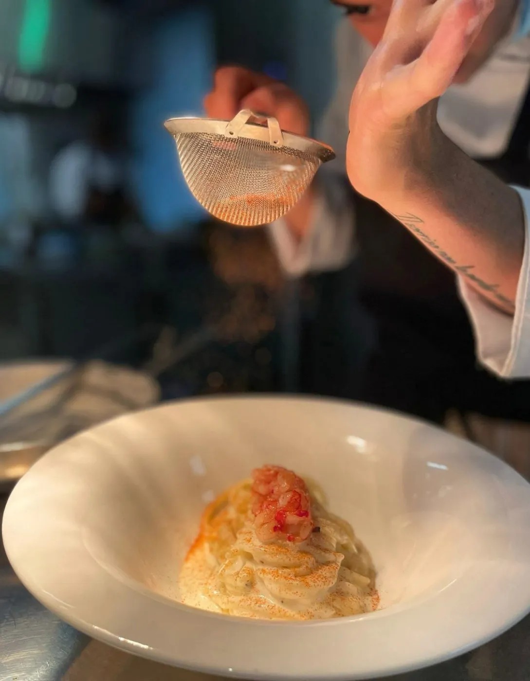 Image alt description