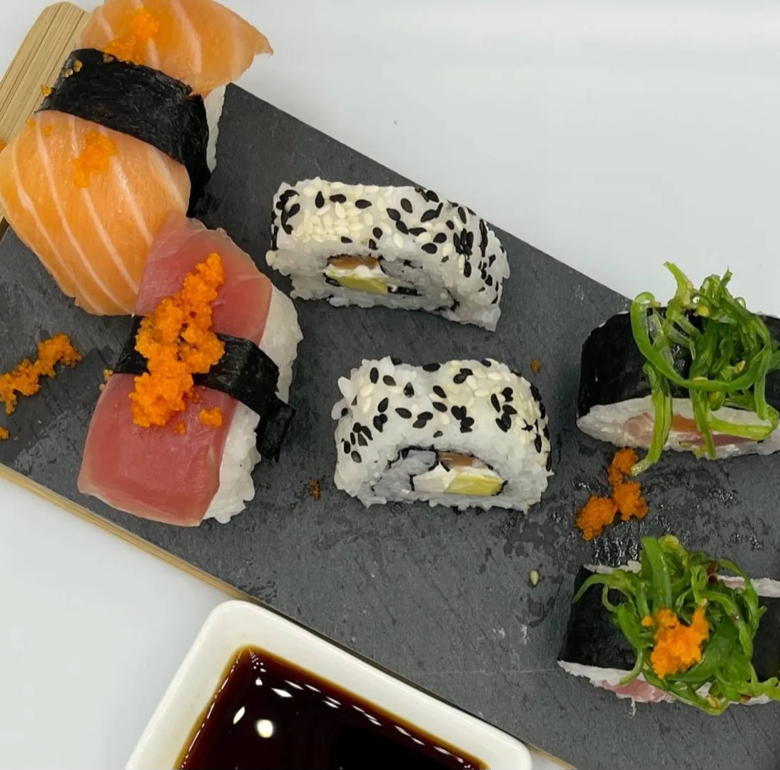 Image alt description