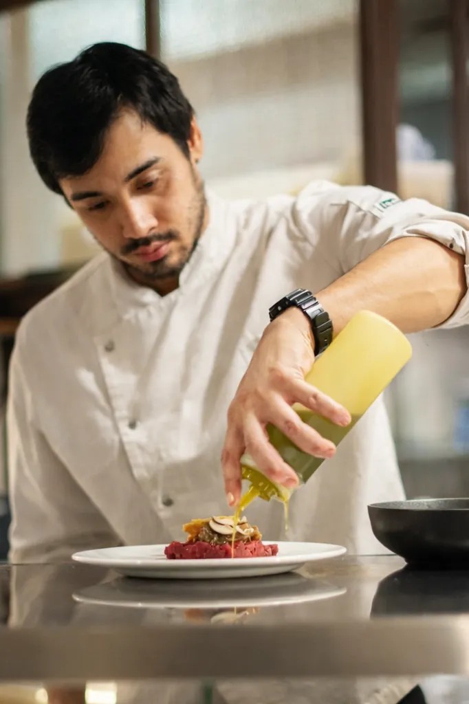 Image alt description