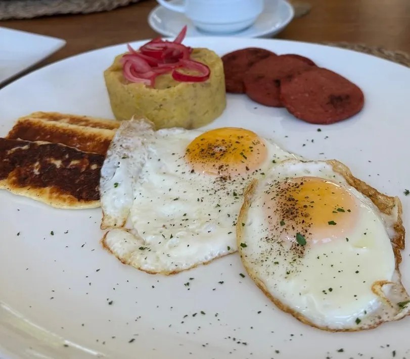 Image alt description