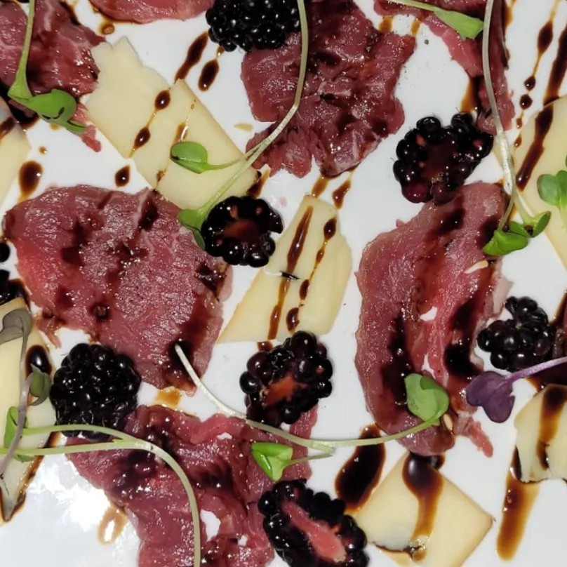 Image alt description