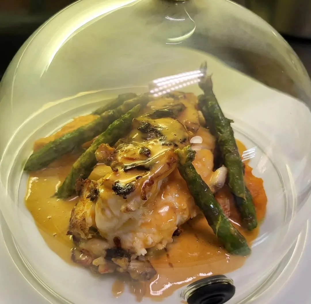 Image alt description