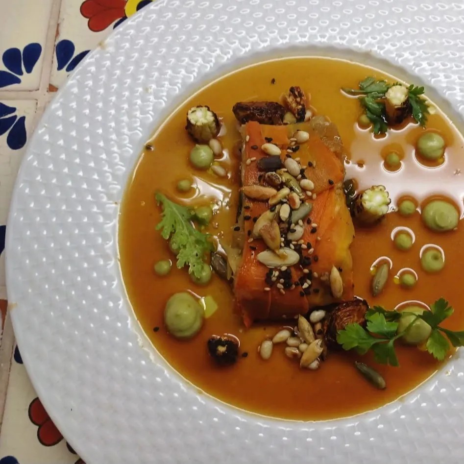 Image alt description