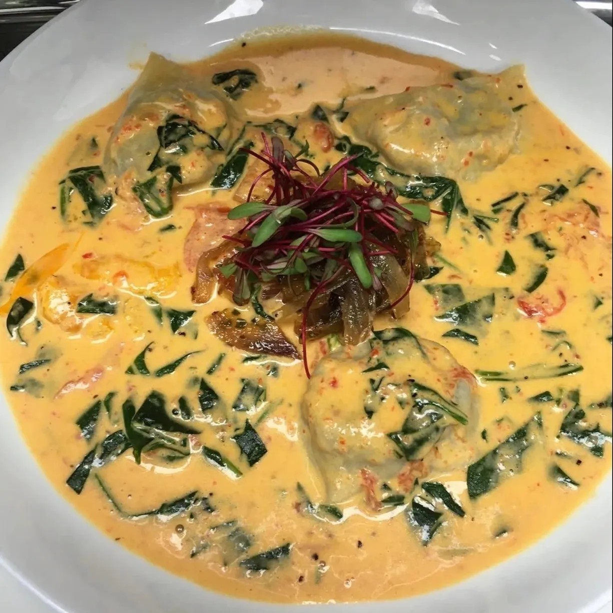 Image alt description