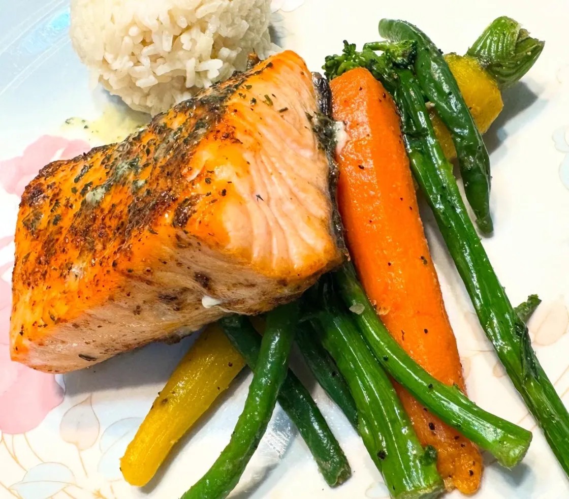 Image alt description