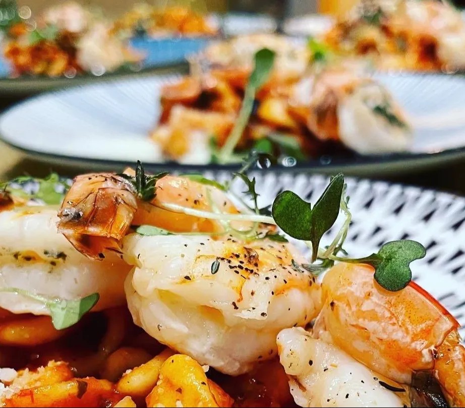 Image alt description