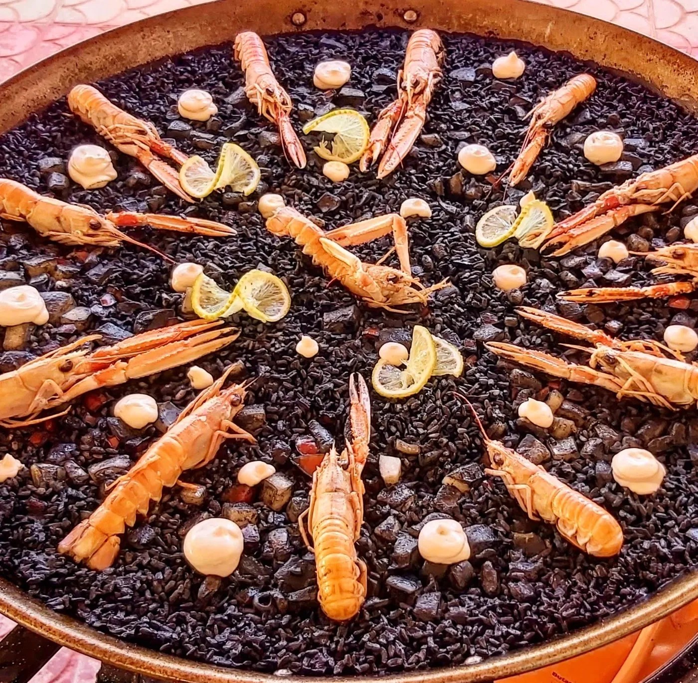 Image alt description