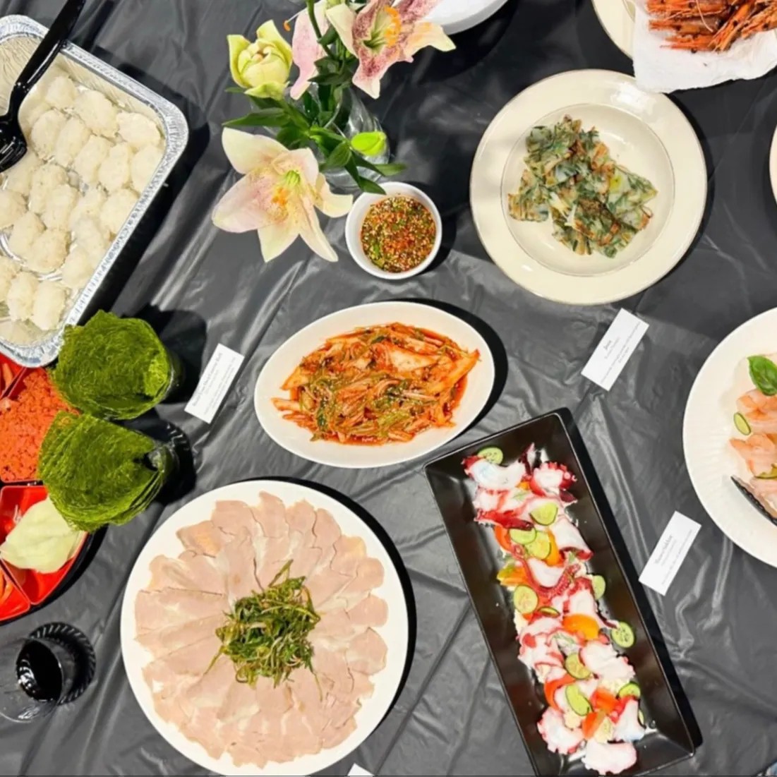 Image alt description