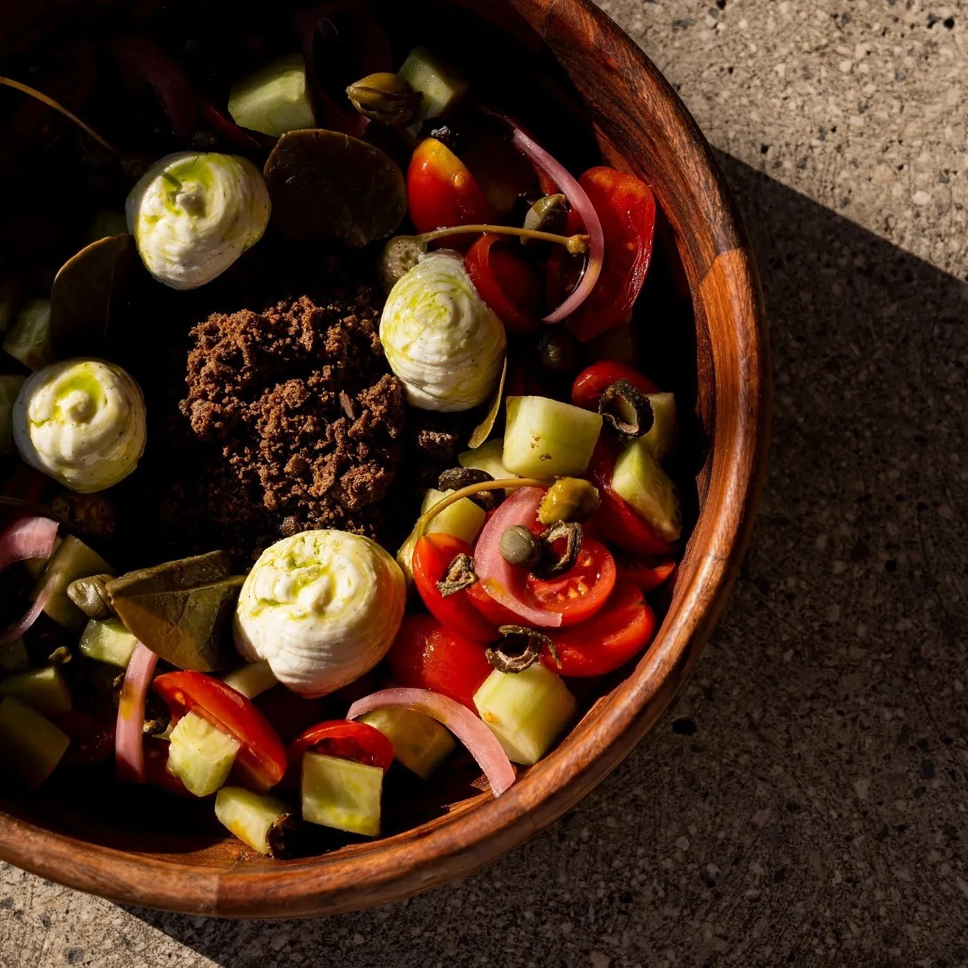 Image alt description