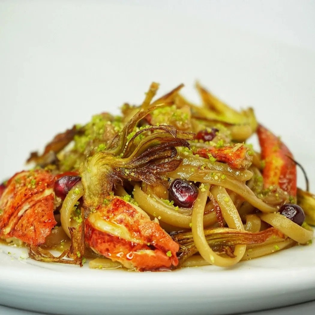 Image alt description