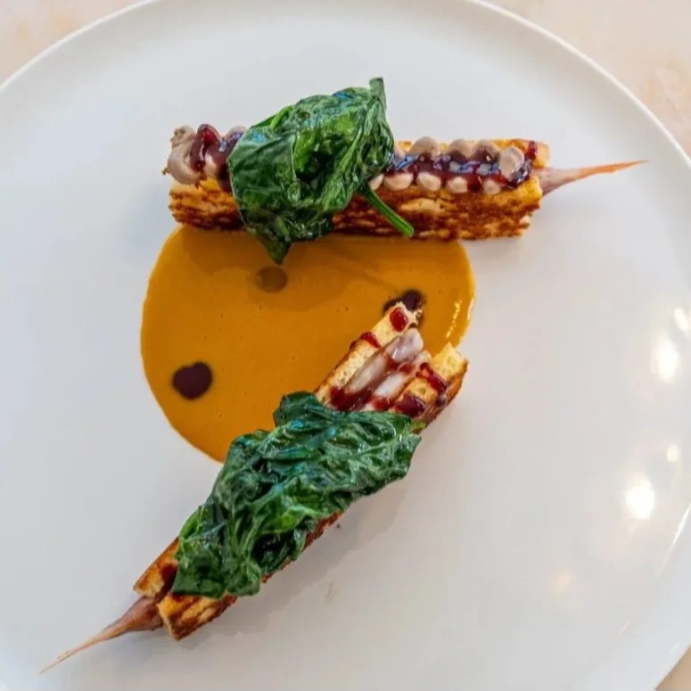 Image alt description