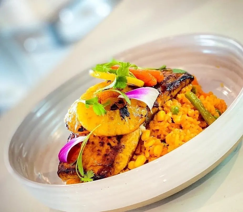 Image alt description