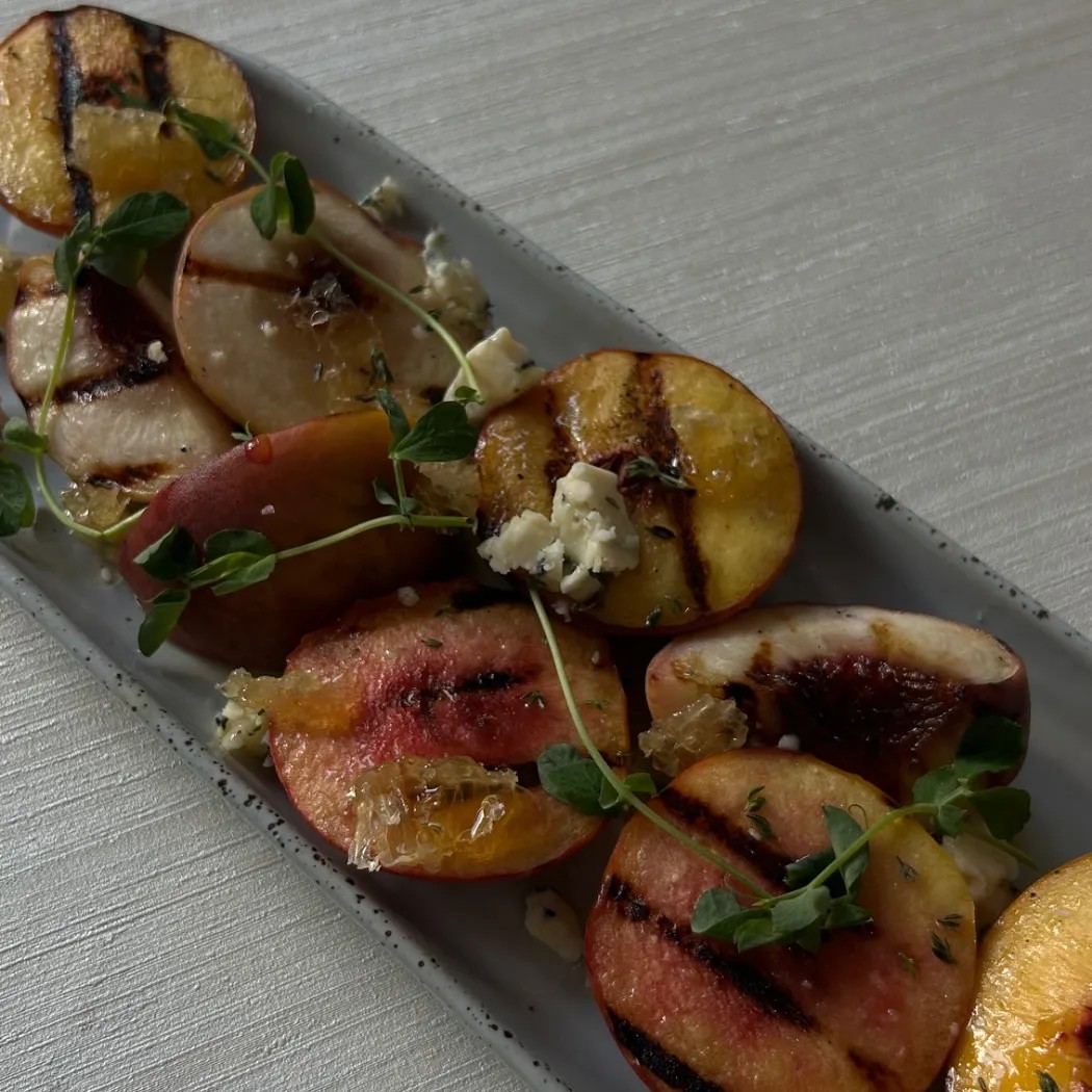 Image alt description