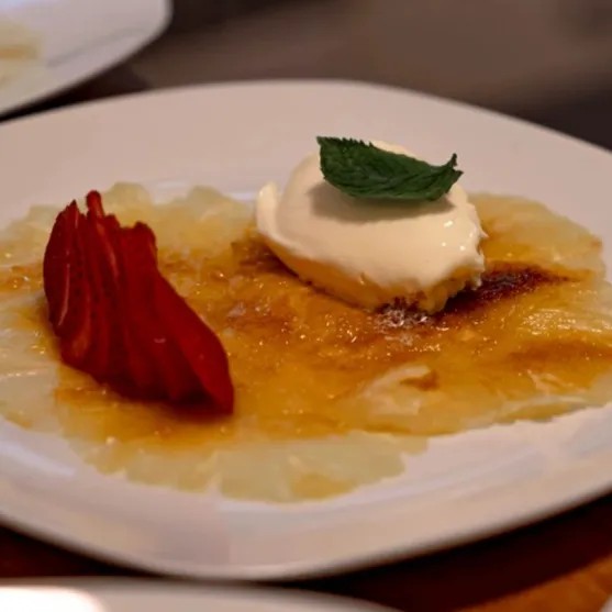 Image alt description