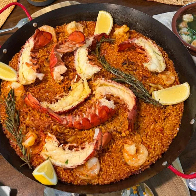 Image alt description