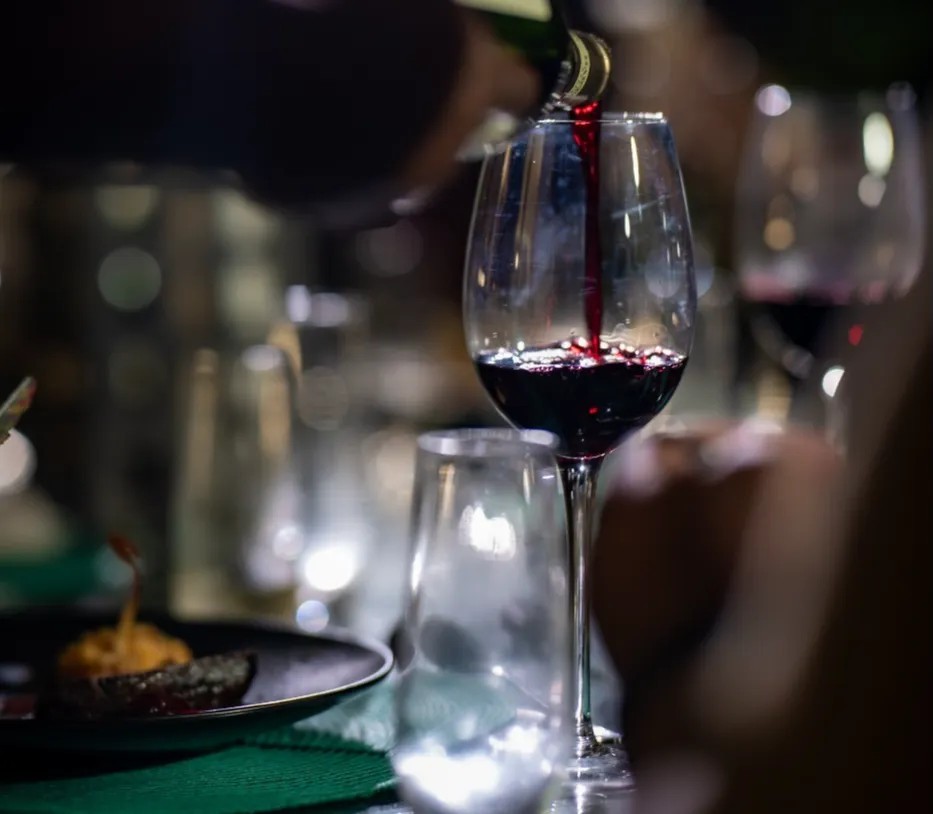 Image alt description