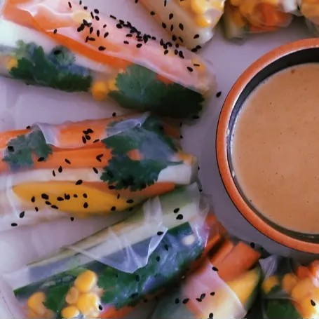 Image alt description