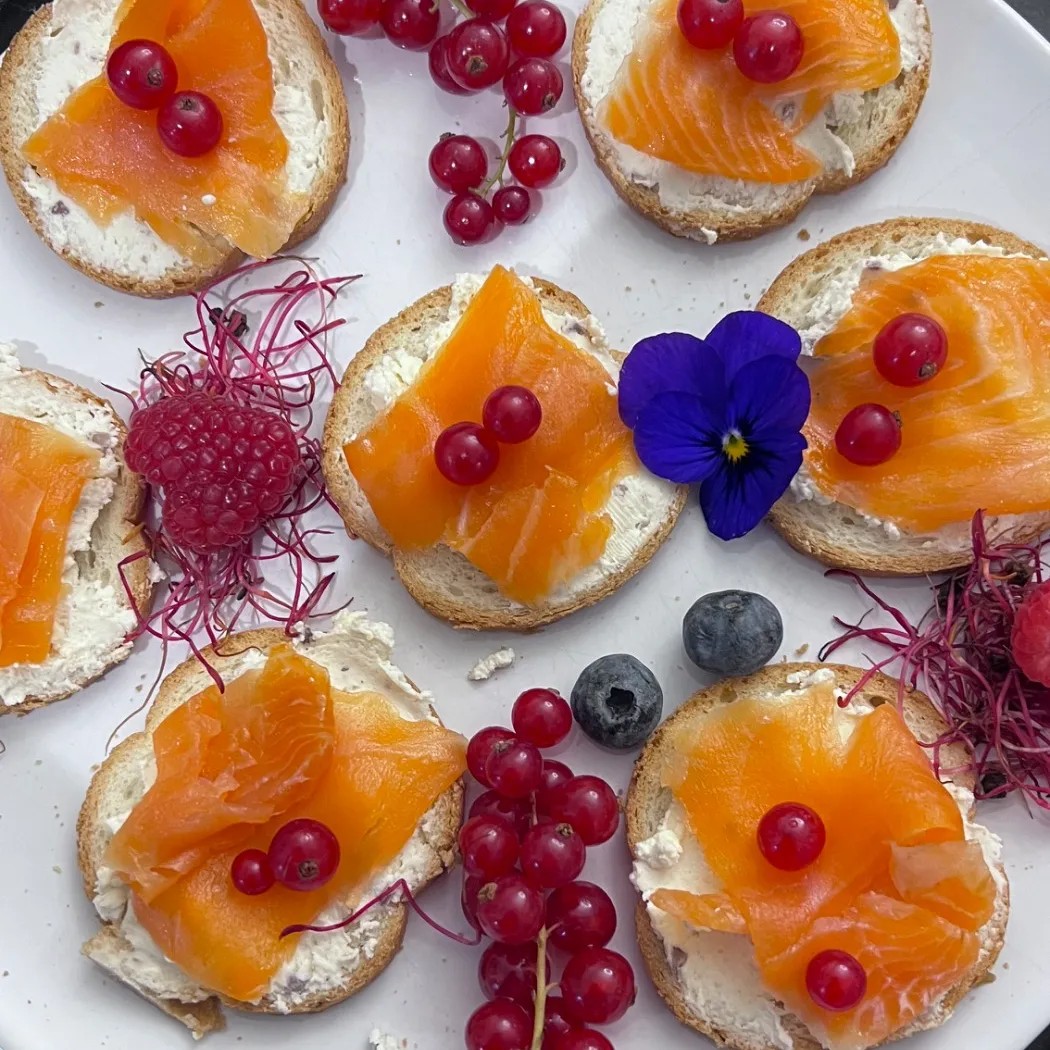 Image alt description