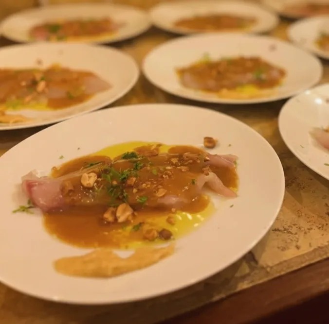 Image alt description