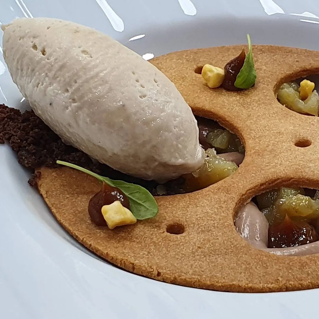 Image alt description