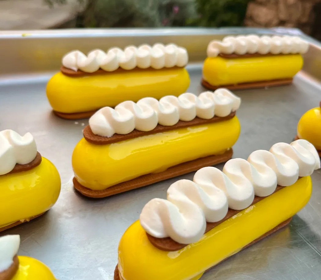 Image alt description