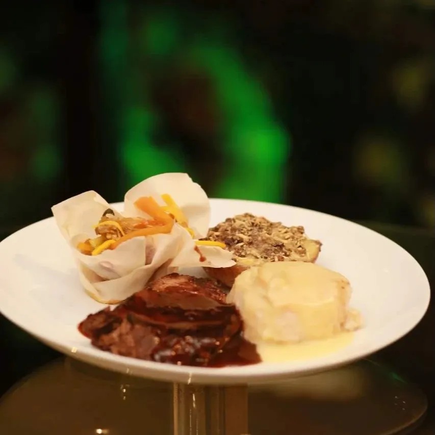 Image alt description