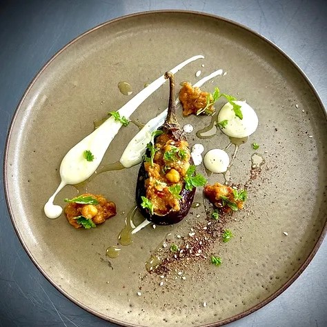 Image alt description